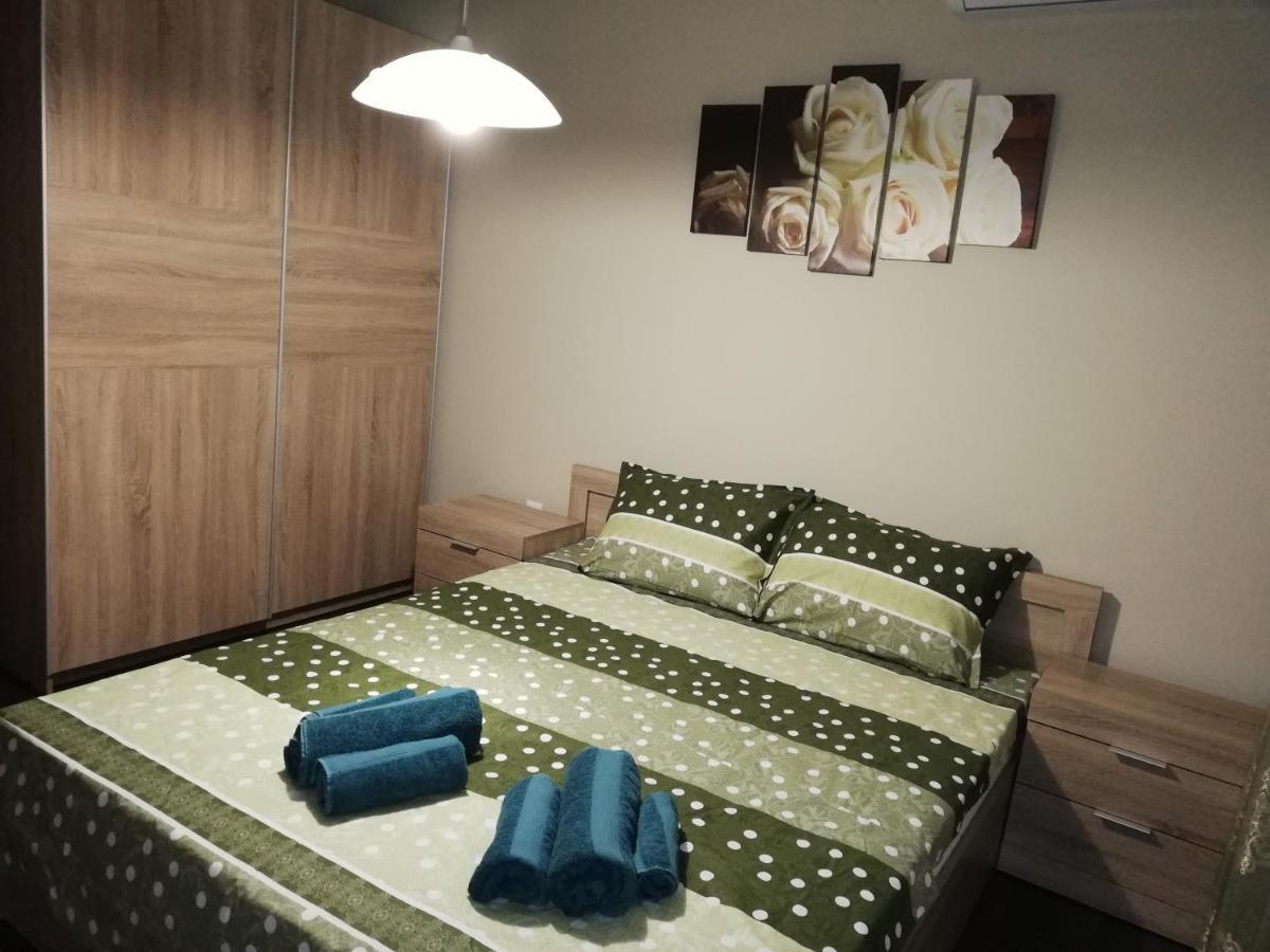 Sunshine Apartment Varna Buitenkant foto